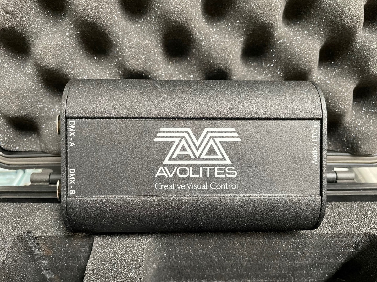 Avolites T2 USB DMXinterface in case with custom inlay 700 EUR